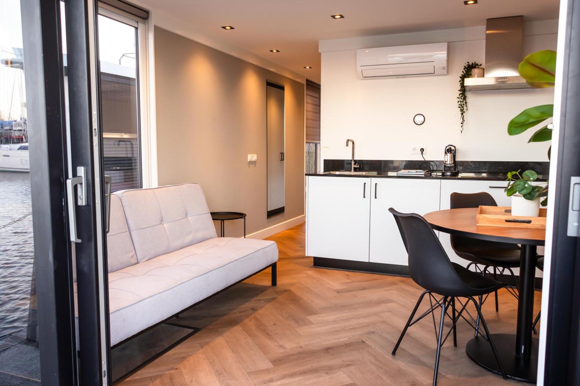 Luxurious Waterloft Near Beach And Centre By Weltevreden Experience Zeewolde Exterior photo